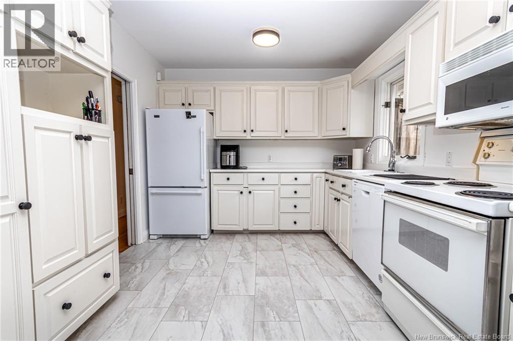 41 Bristol Street, Fredericton, New Brunswick  E3B 4W2 - Photo 7 - NB137392