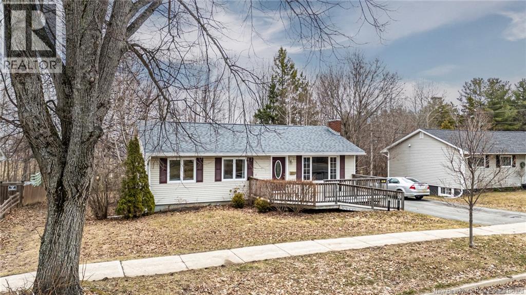 41 Bristol Street, Fredericton, New Brunswick  E3B 4W2 - Photo 3 - NB137392