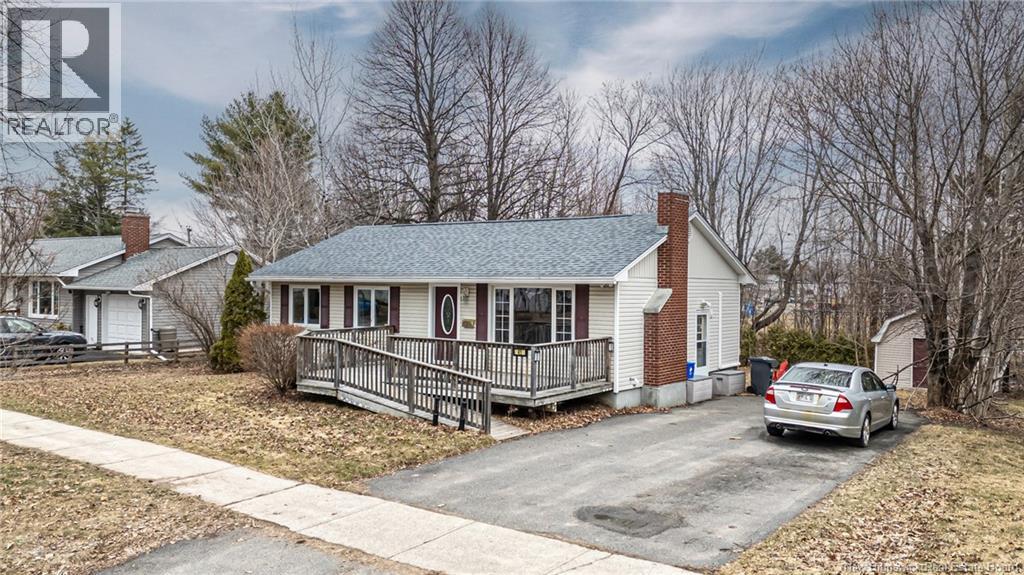 41 Bristol Street, Fredericton, New Brunswick  E3B 4W2 - Photo 1 - NB137392