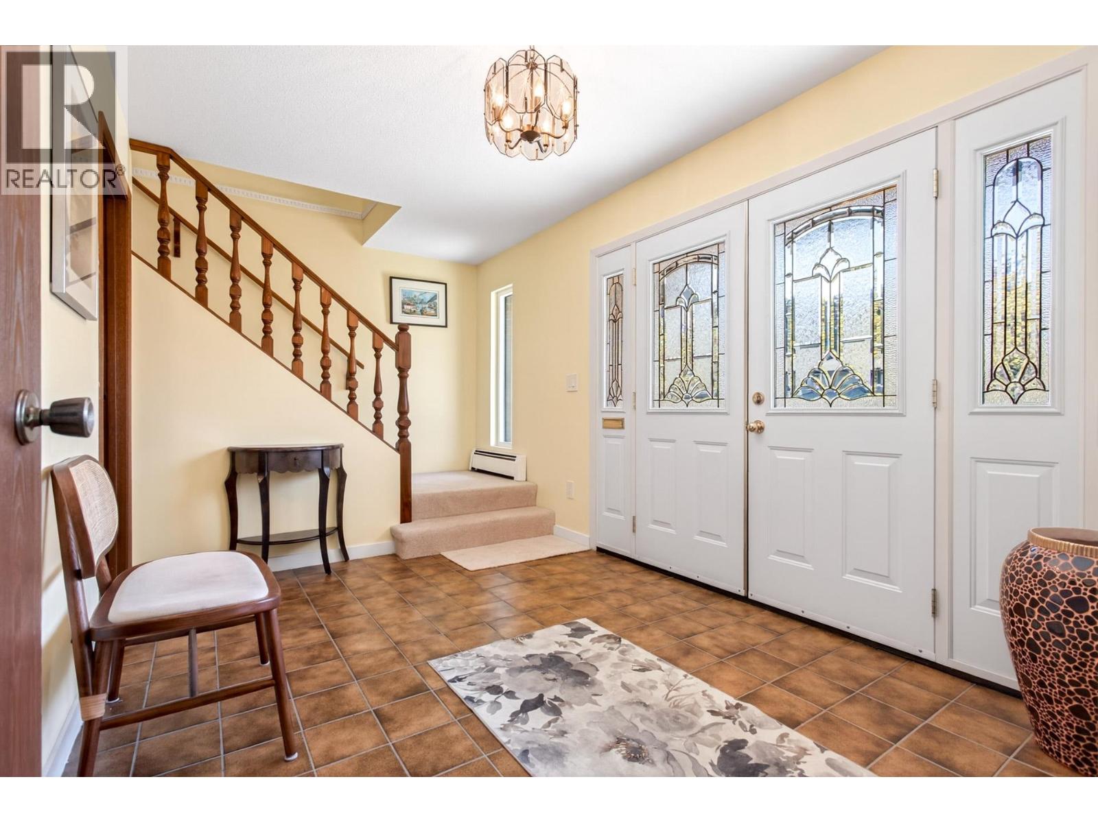 1558 Glen Abbey Drive, Burnaby, British Columbia  V5A 4C8 - Photo 5 - R3114455