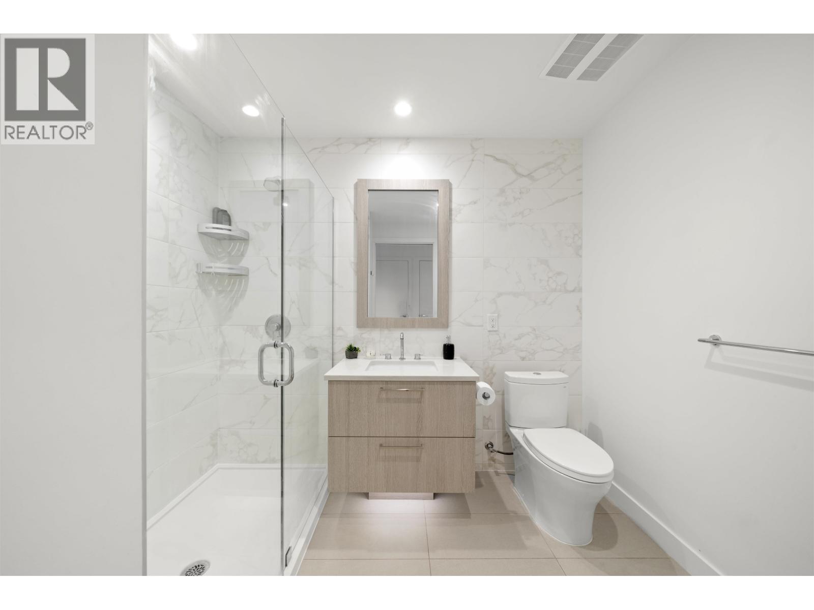 116 747 E 3rd Street, North Vancouver, British Columbia  V7L 1G8 - Photo 26 - R3114166