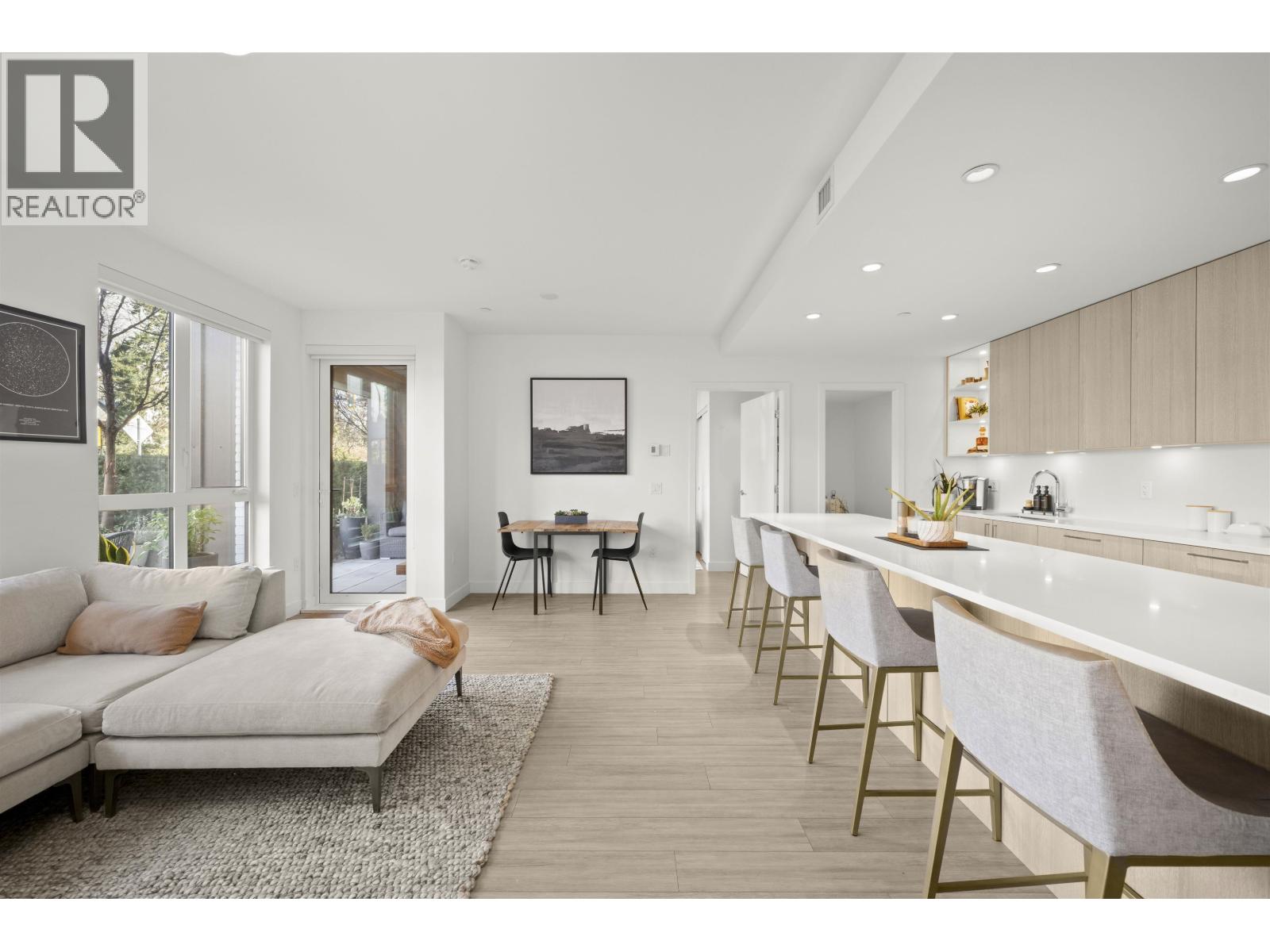 116 747 E 3rd Street, North Vancouver, British Columbia  V7L 1G8 - Photo 10 - R3114166