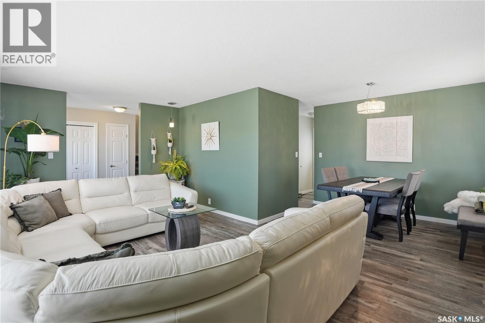 163 Lloyd Crescent, Regina, Saskatchewan  S4R 6B9 - Photo 8 - SK033541