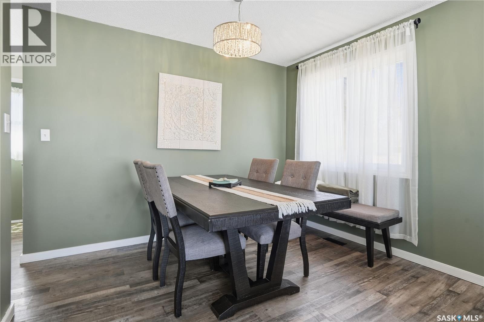 163 Lloyd Crescent, Regina, Saskatchewan  S4R 6B9 - Photo 10 - SK033541