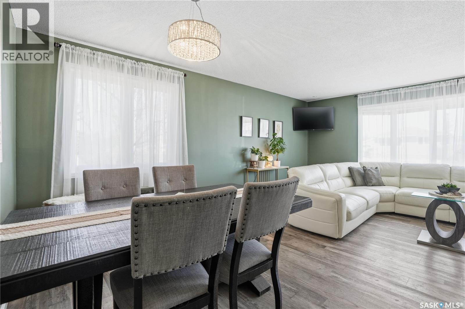 163 Lloyd Crescent, Regina, Saskatchewan  S4R 6B9 - Photo 11 - SK033541