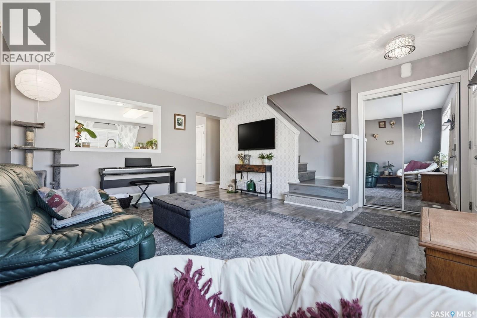 131 663 Beckett Crescent, Saskatoon, Saskatchewan  S7N 4X2 - Photo 4 - SK033543