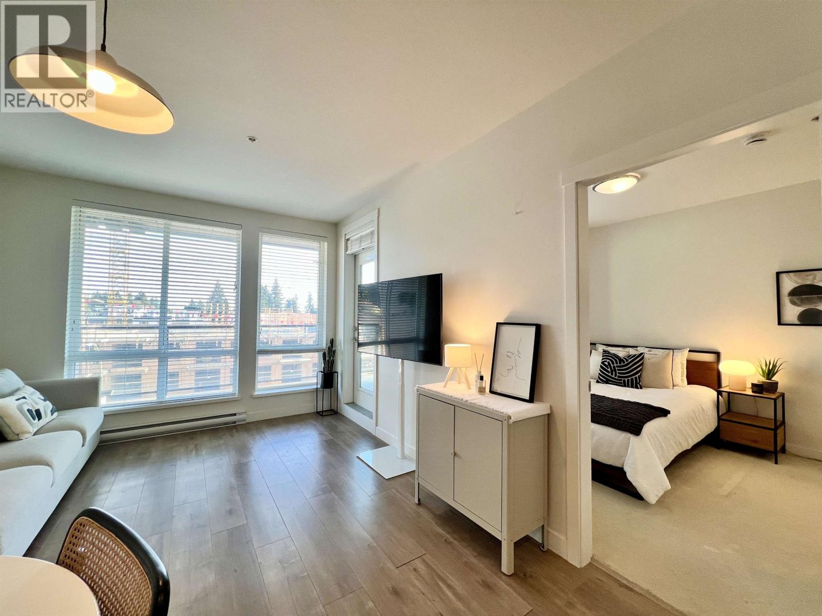 408 707 Como Lake Avenue, Coquitlam, British Columbia  V3J 0J5 - Photo 4 - R3114048