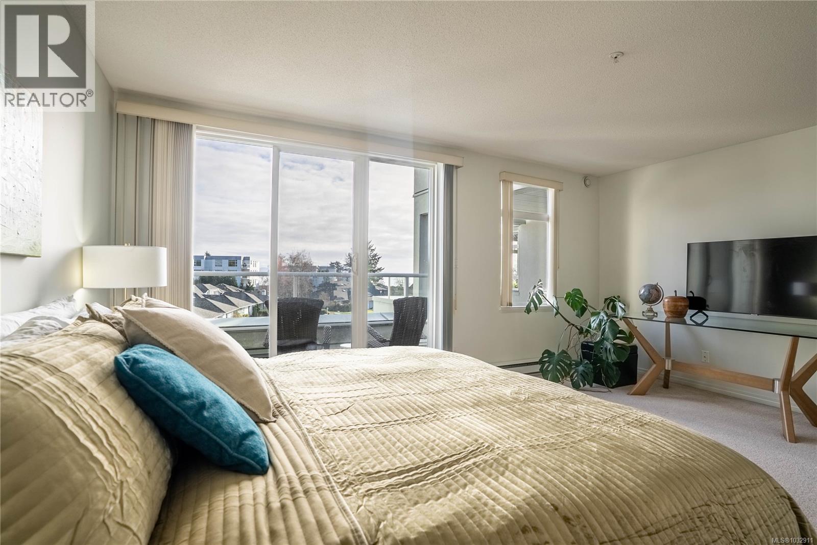 306 5110 Cordova Bay Rd, Saanich, British Columbia  V8Y 2K5 - Photo 24 - 1032911