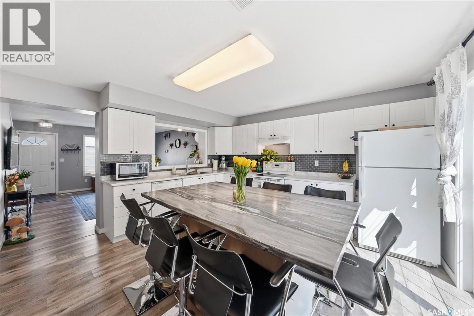 131 663 Beckett Crescent, Saskatoon, Saskatchewan  S7N 4X2 - Photo 8 - SK033543