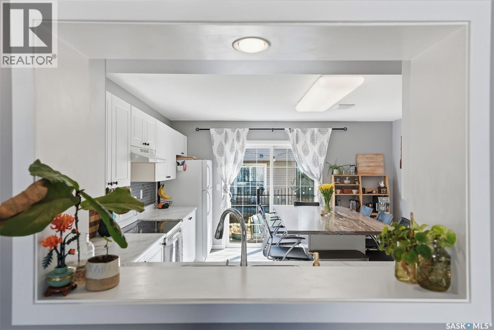 131 663 Beckett Crescent, Saskatoon, Saskatchewan  S7N 4X2 - Photo 5 - SK033543