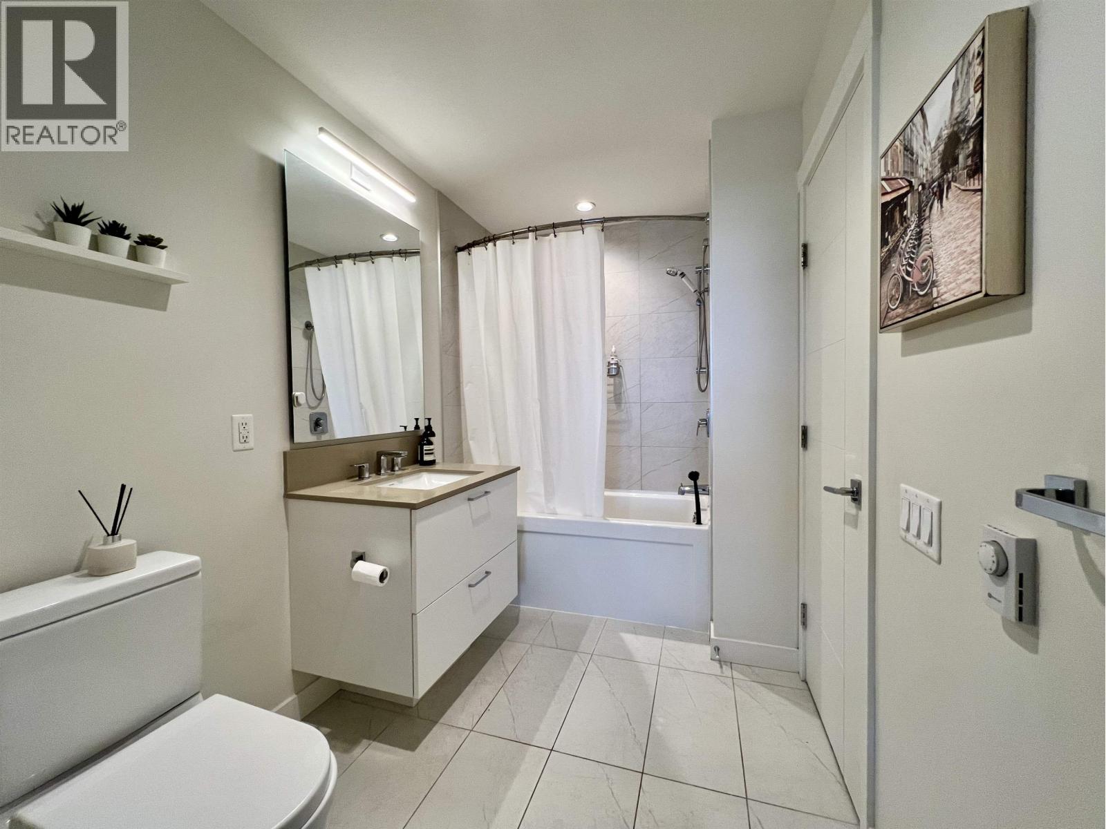 408 707 Como Lake Avenue, Coquitlam, British Columbia  V3J 0J5 - Photo 18 - R3114048