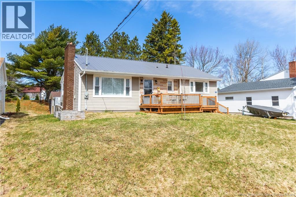 18 Hillcrest Avenue, Sackville, New Brunswick  E4L 3Y2 - Photo 2 - NB137544