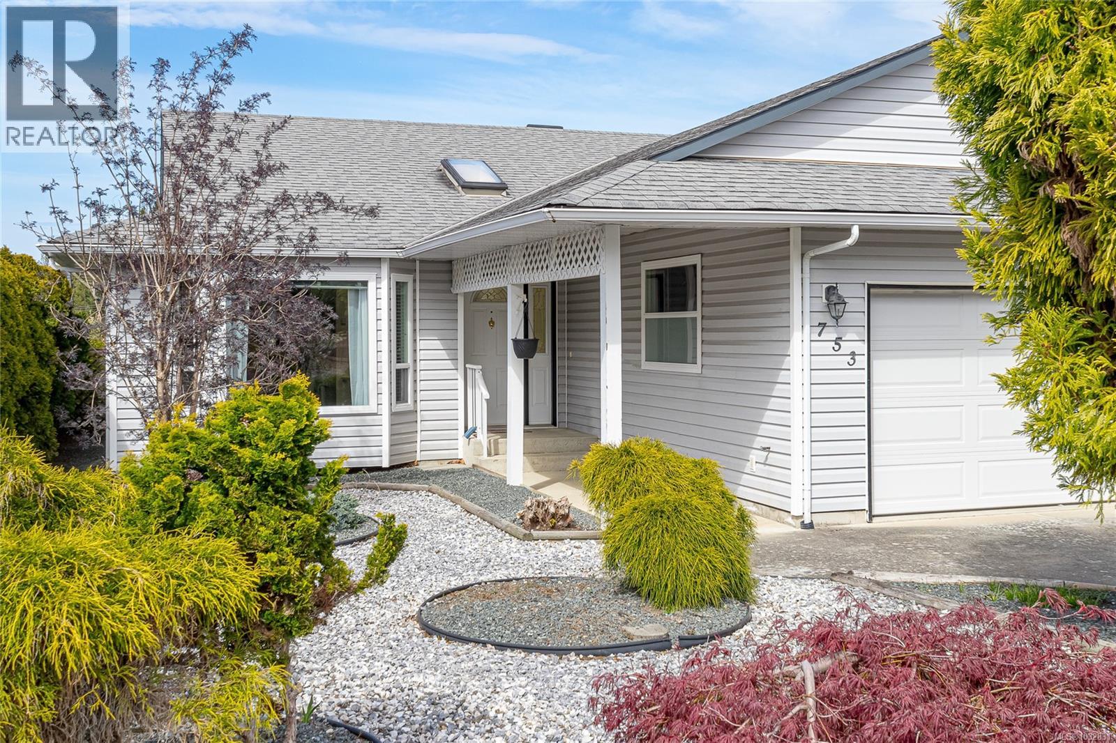 753 Soriel Rd, Parksville, British Columbia