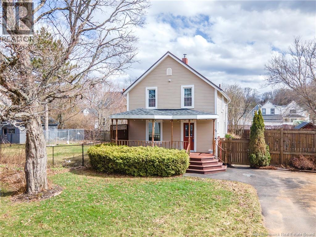 64 Park Street, Sussex, New Brunswick  E4E 1V1 - Photo 1 - NB137577