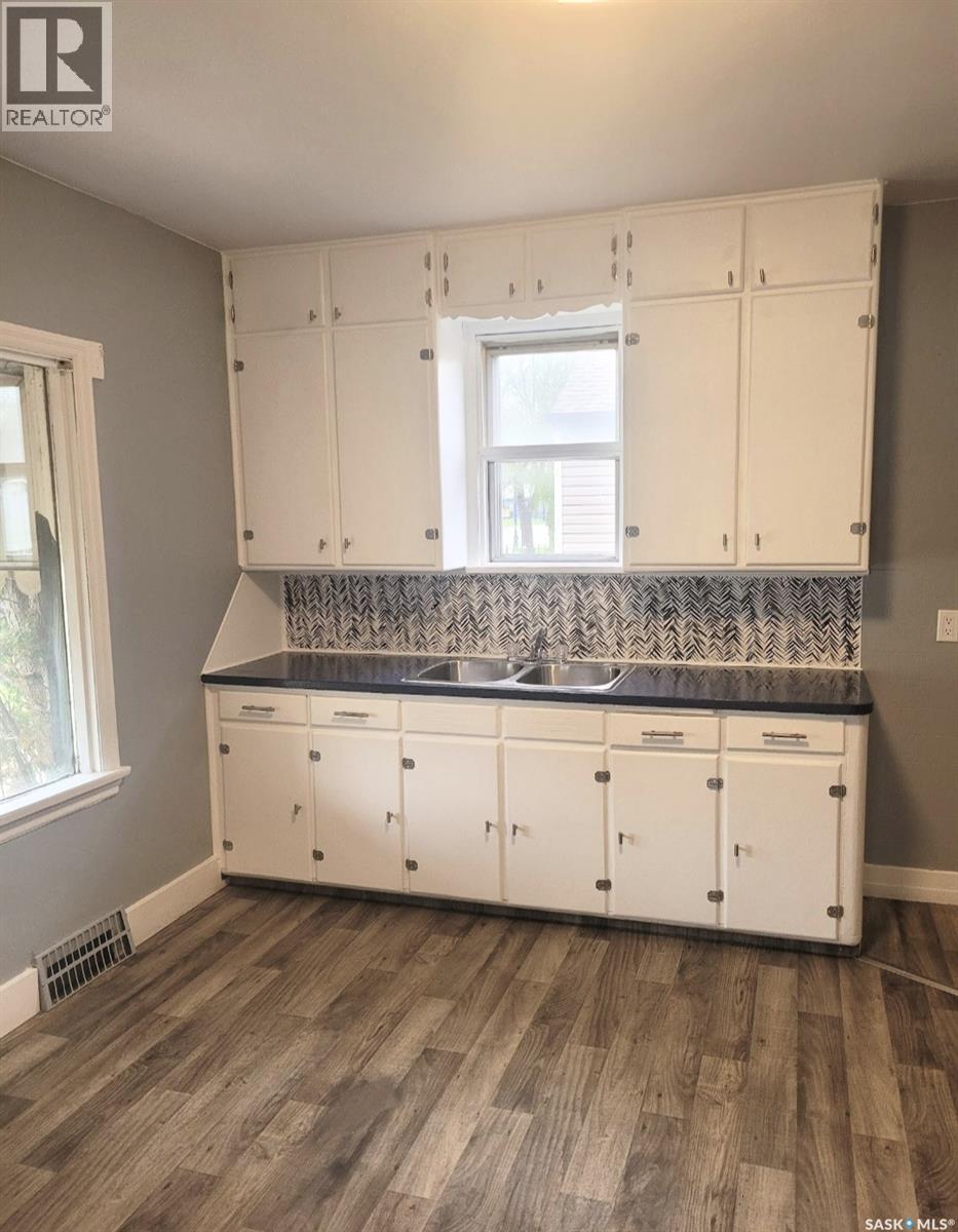 211 Broadway Street W, Yorkton, Saskatchewan  S3N 0M9 - Photo 10 - SK033584