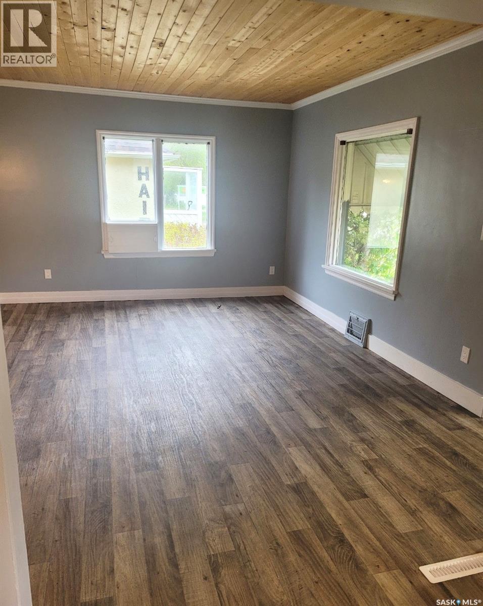 211 Broadway Street W, Yorkton, Saskatchewan  S3N 0M9 - Photo 3 - SK033584