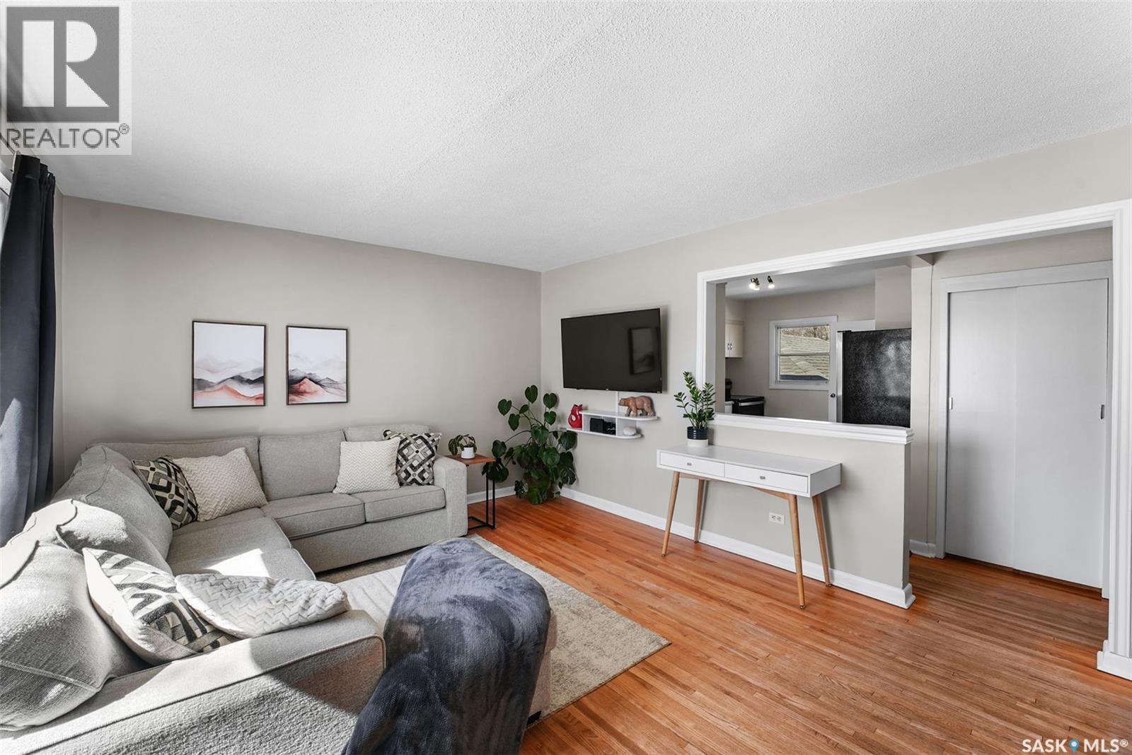 716 18th Avenue E, Regina, Saskatchewan  S4N 1E7 - Photo 4 - SK033587