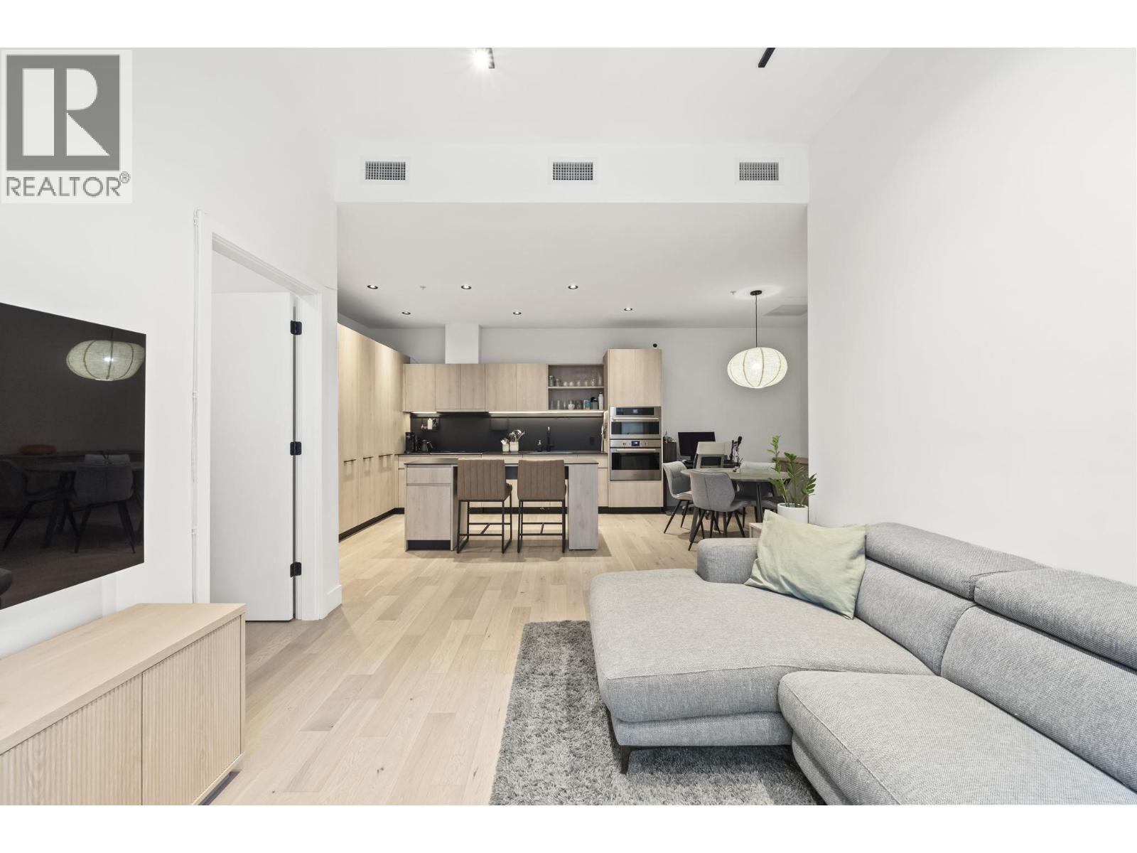 3958 Dumfries Street, Vancouver, British Columbia  V5N 0J1 - Photo 1 - R3114365