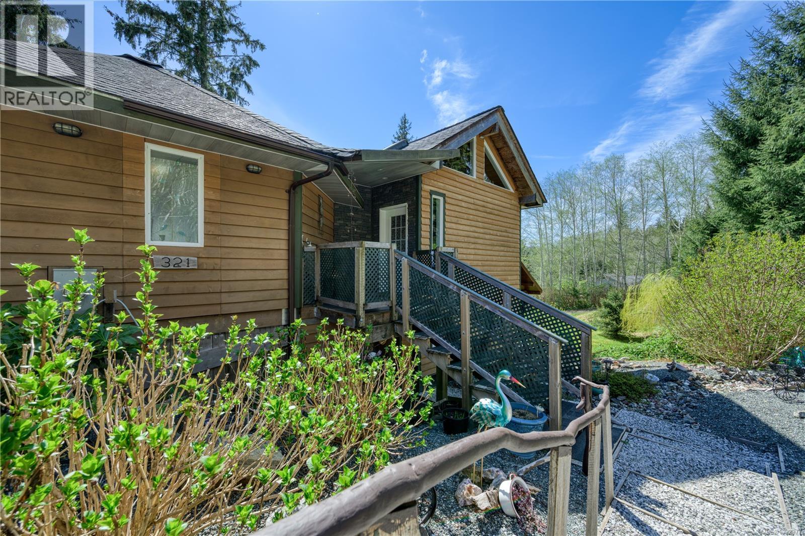 321 Harbour Rd, Coal Harbour, British Columbia  V0N 1K0 - Photo 4 - 1032977