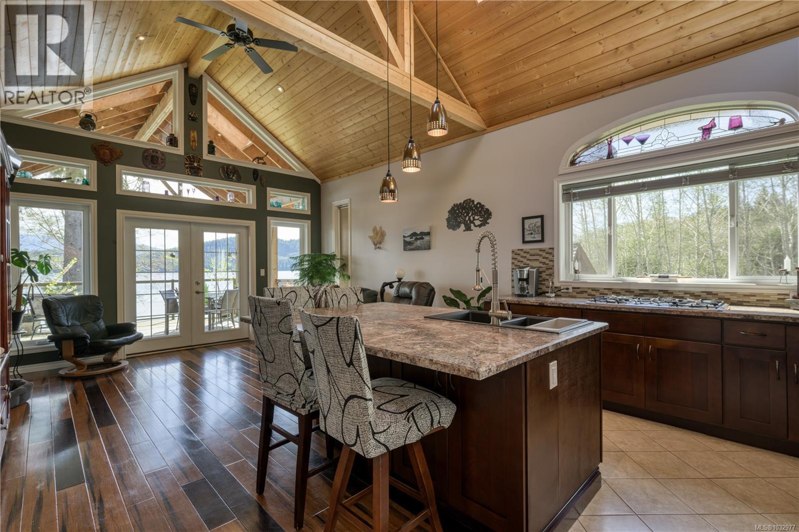 321 Harbour Rd, Coal Harbour, British Columbia  V0N 1K0 - Photo 14 - 1032977