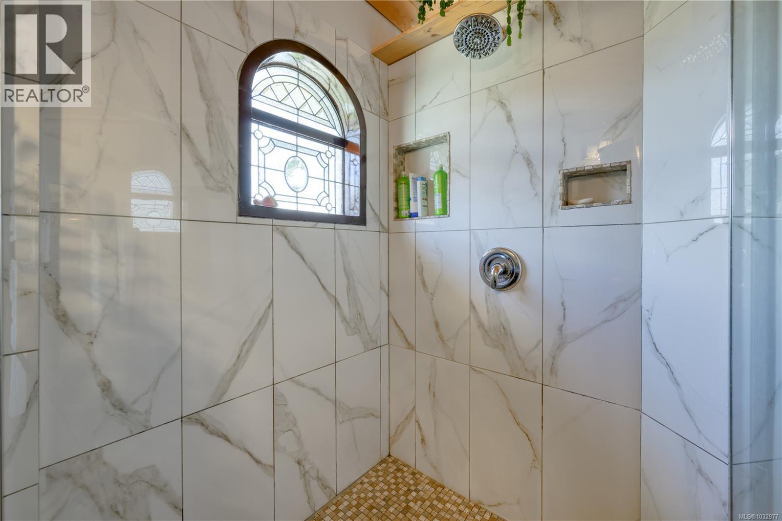 321 Harbour Rd, Coal Harbour, British Columbia  V0N 1K0 - Photo 29 - 1032977