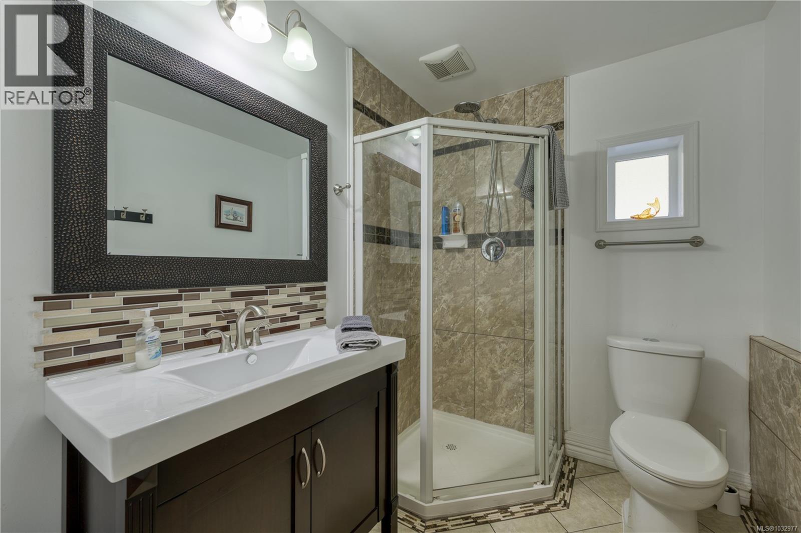 321 Harbour Rd, Coal Harbour, British Columbia  V0N 1K0 - Photo 45 - 1032977