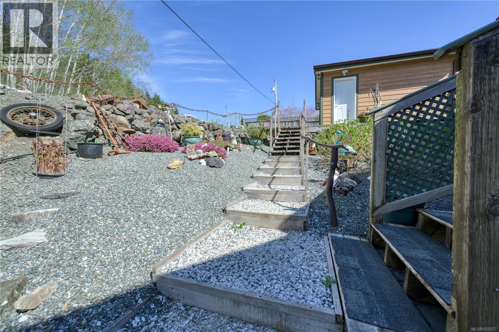 321 Harbour Rd, Coal Harbour, British Columbia  V0N 1K0 - Photo 49 - 1032977