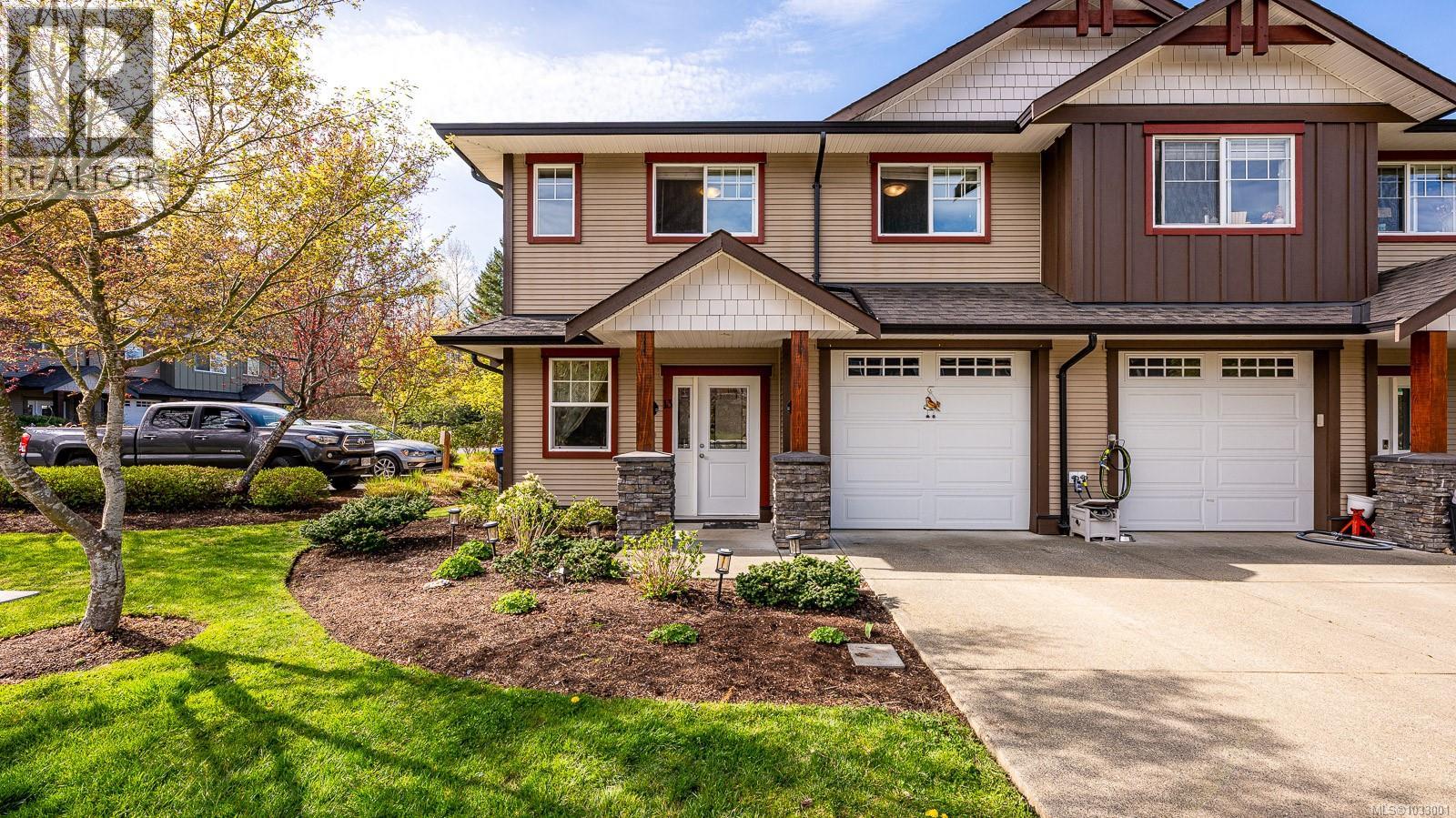 13 2112 Cumberland Rd, Courtenay, British Columbia