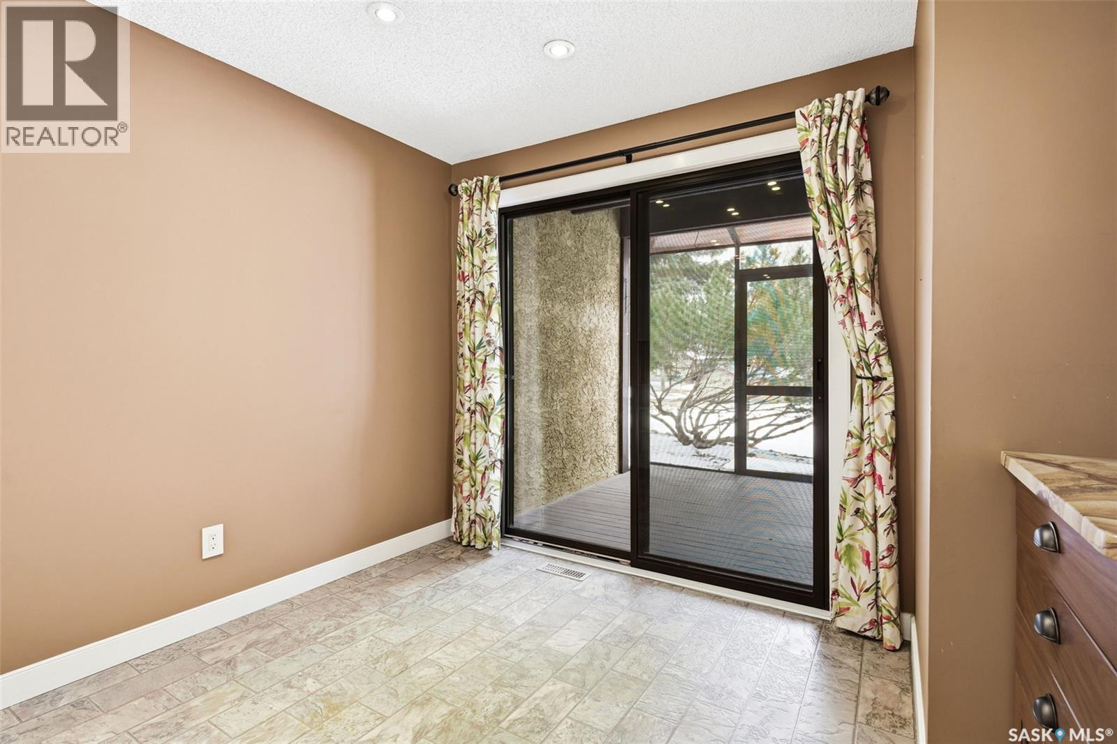 2007 Cunning Crescent E, Regina, Saskatchewan  S4V 0M7 - Photo 16 - SK033593