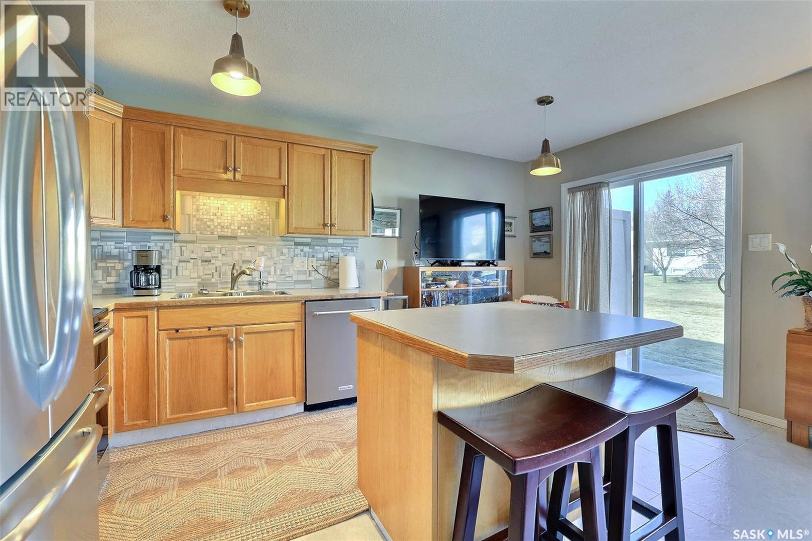 2250 Atkinson Street, Regina, Saskatchewan  S4N 7R2 - Photo 10 - SK033594