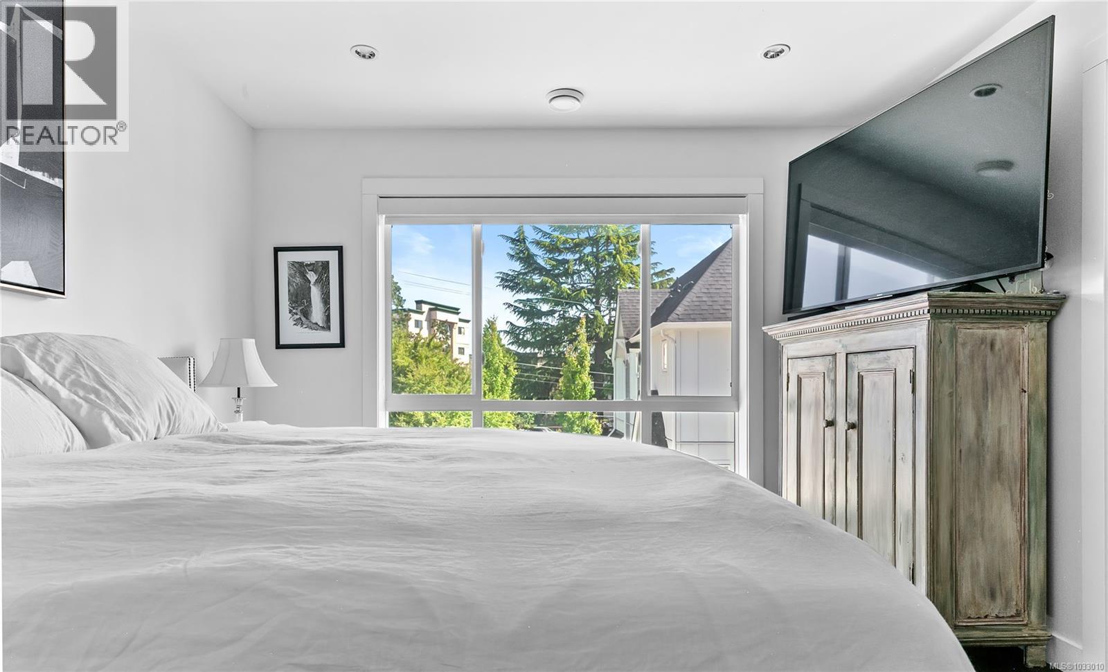 7 1032 Cloverdale Ave, Saanich, British Columbia  V8X 2T9 - Photo 16 - 1033010