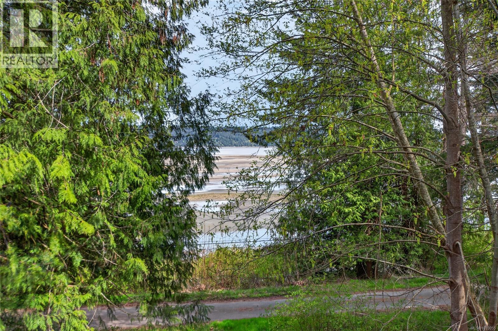 7191 Island Hwy, Fanny Bay, British Columbia  V0R 1W0 - Photo 52 - 1033055