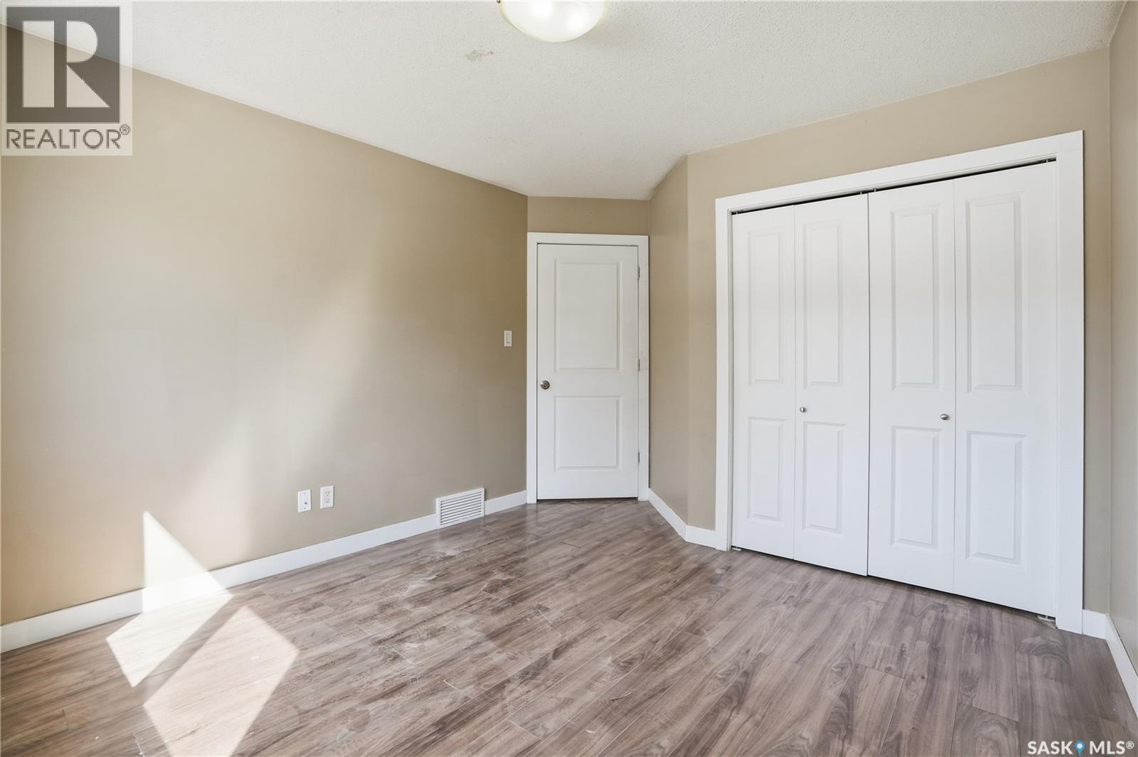 1152 Cameron Street, Regina, Saskatchewan  S4T 2S8 - Photo 13 - SK033597