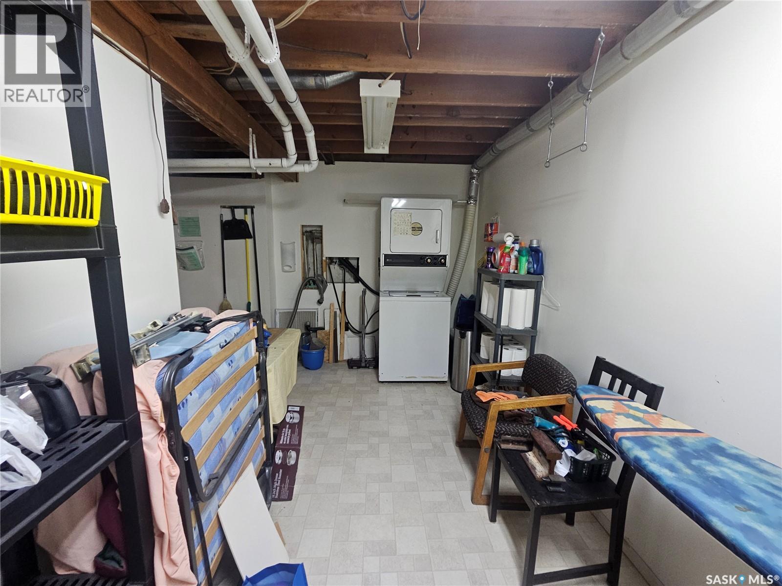 579 Poplar Crescent, Shaunavon, Saskatchewan  S0N 2M0 - Photo 22 - SK033598