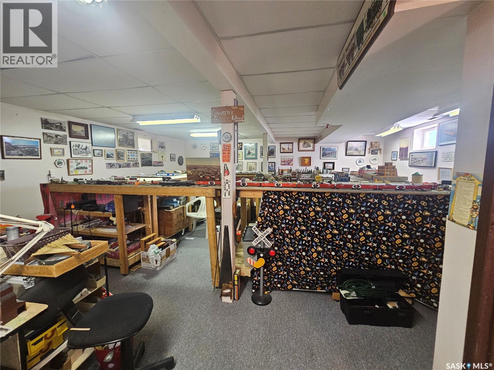 579 Poplar Crescent, Shaunavon, Saskatchewan  S0N 2M0 - Photo 14 - SK033598