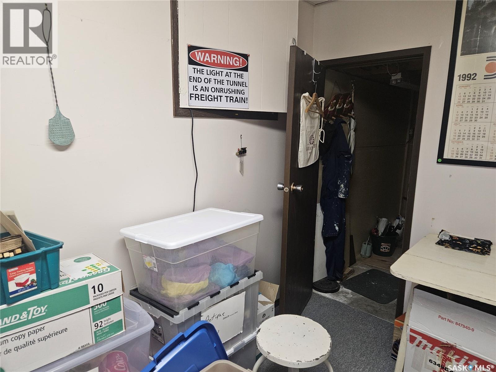 579 Poplar Crescent, Shaunavon, Saskatchewan  S0N 2M0 - Photo 18 - SK033598