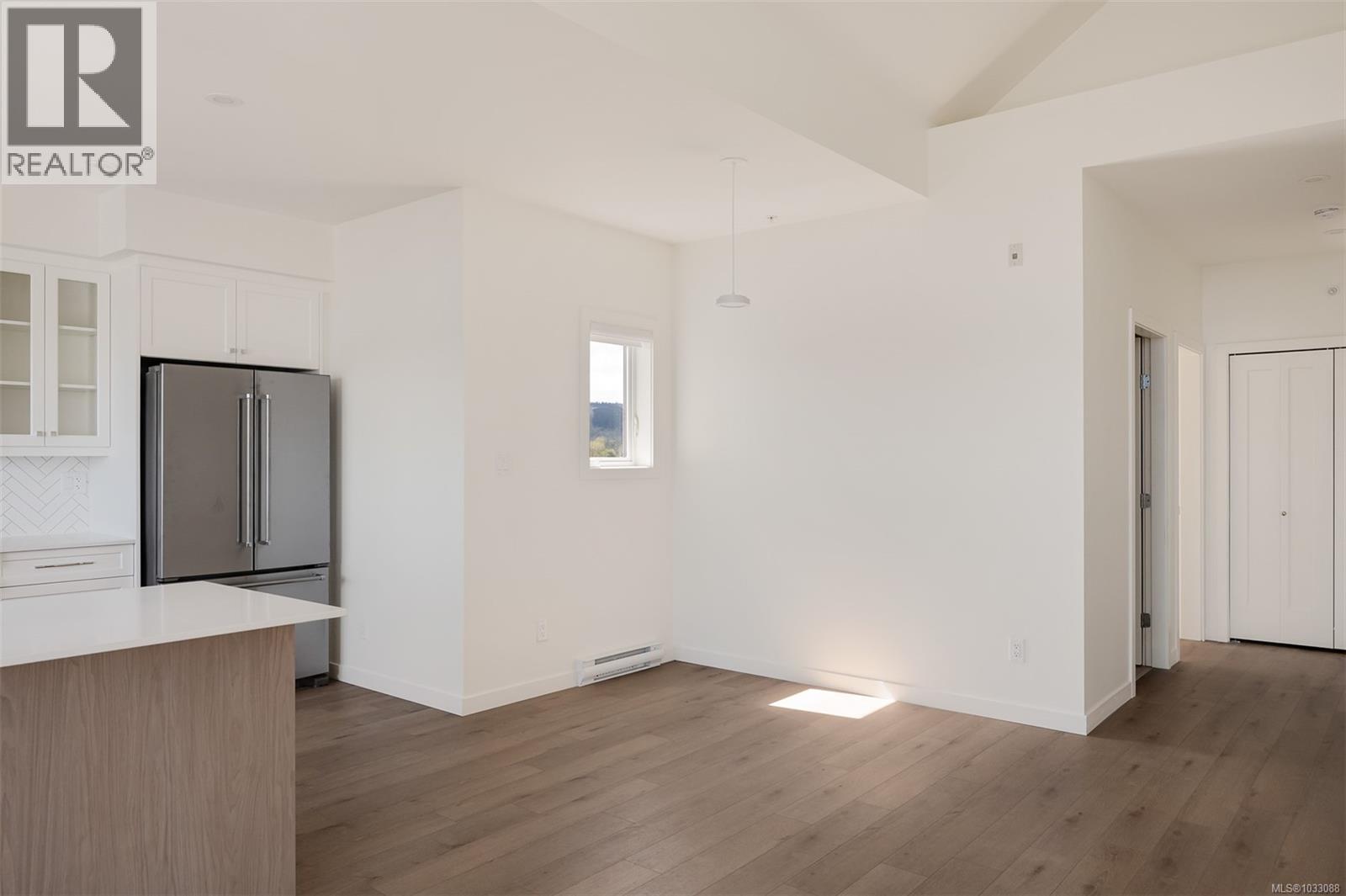 401 9716 Third St, Sidney, British Columbia  V8L 3A2 - Photo 11 - 1033088