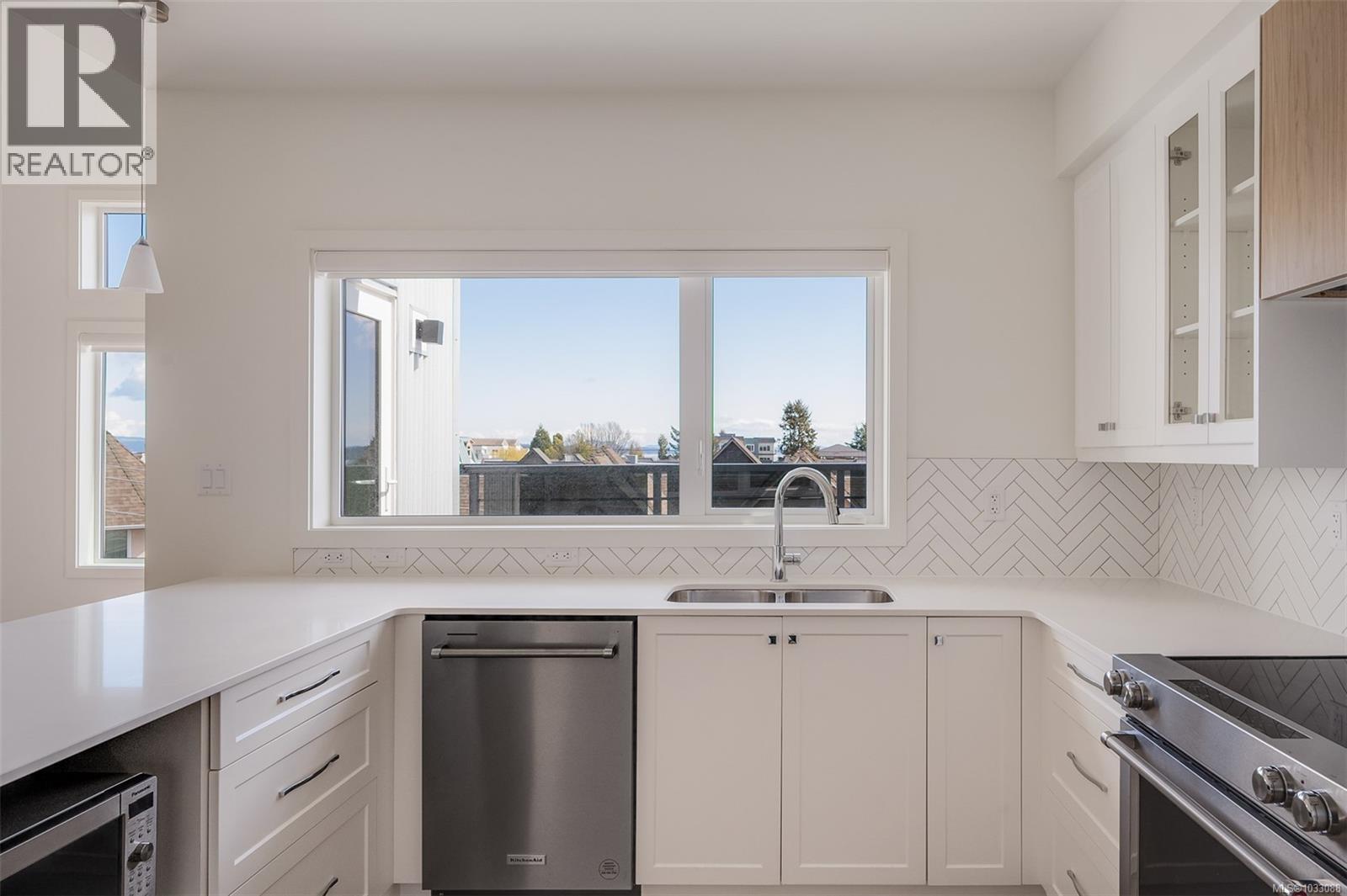 401 9716 Third St, Sidney, British Columbia  V8L 3A2 - Photo 9 - 1033088