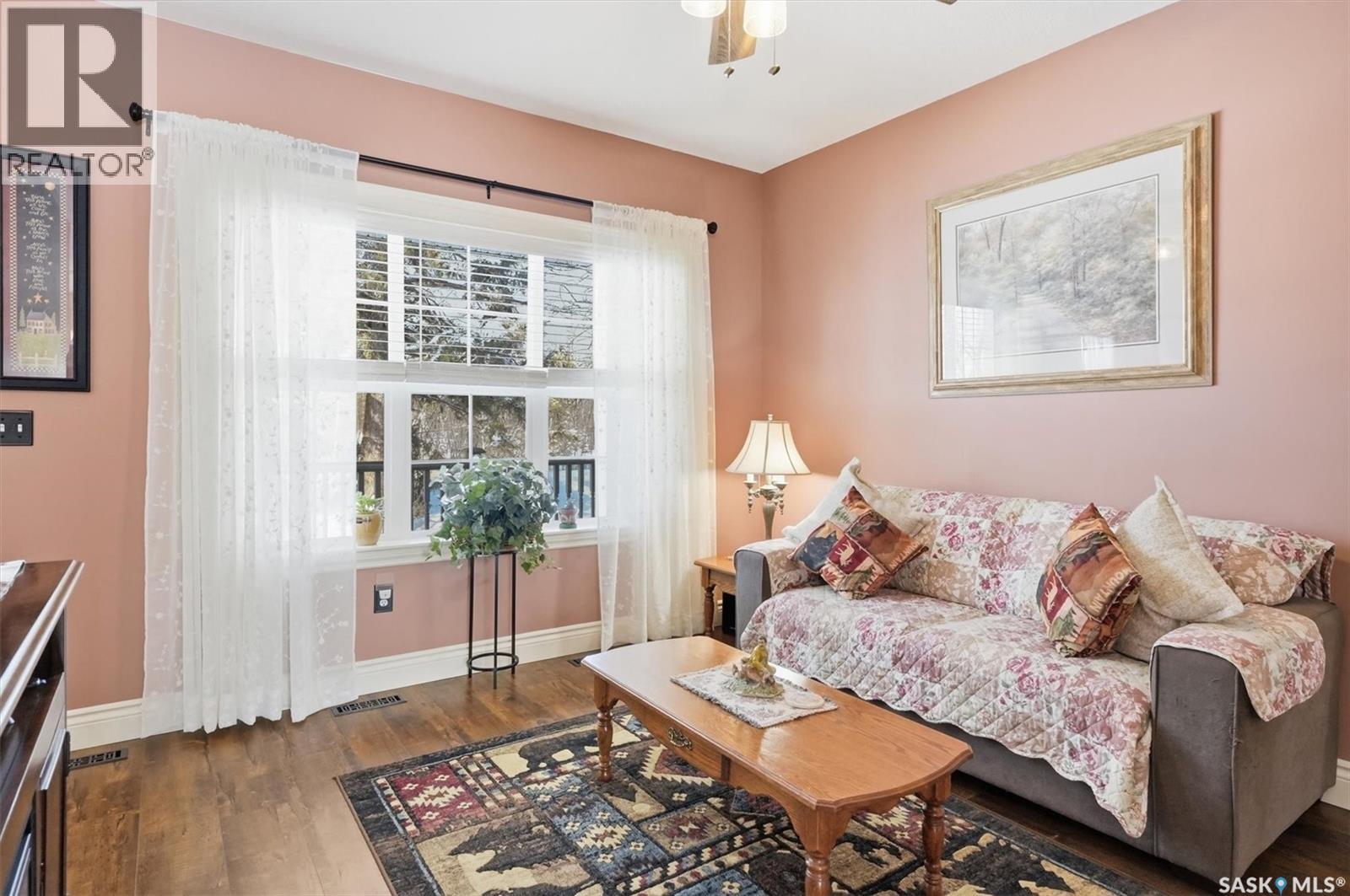 514 Railway Street E, Hepburn, Saskatchewan  S0K 1Z0 - Photo 8 - SK033600