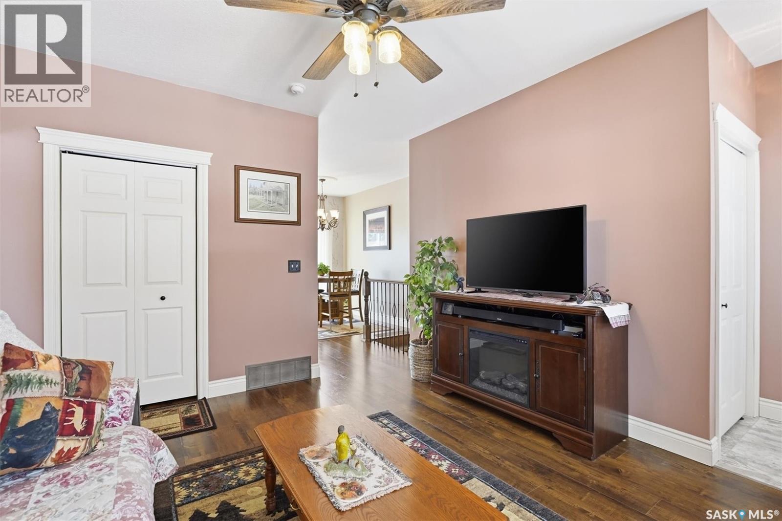 514 Railway Street E, Hepburn, Saskatchewan  S0K 1Z0 - Photo 9 - SK033600