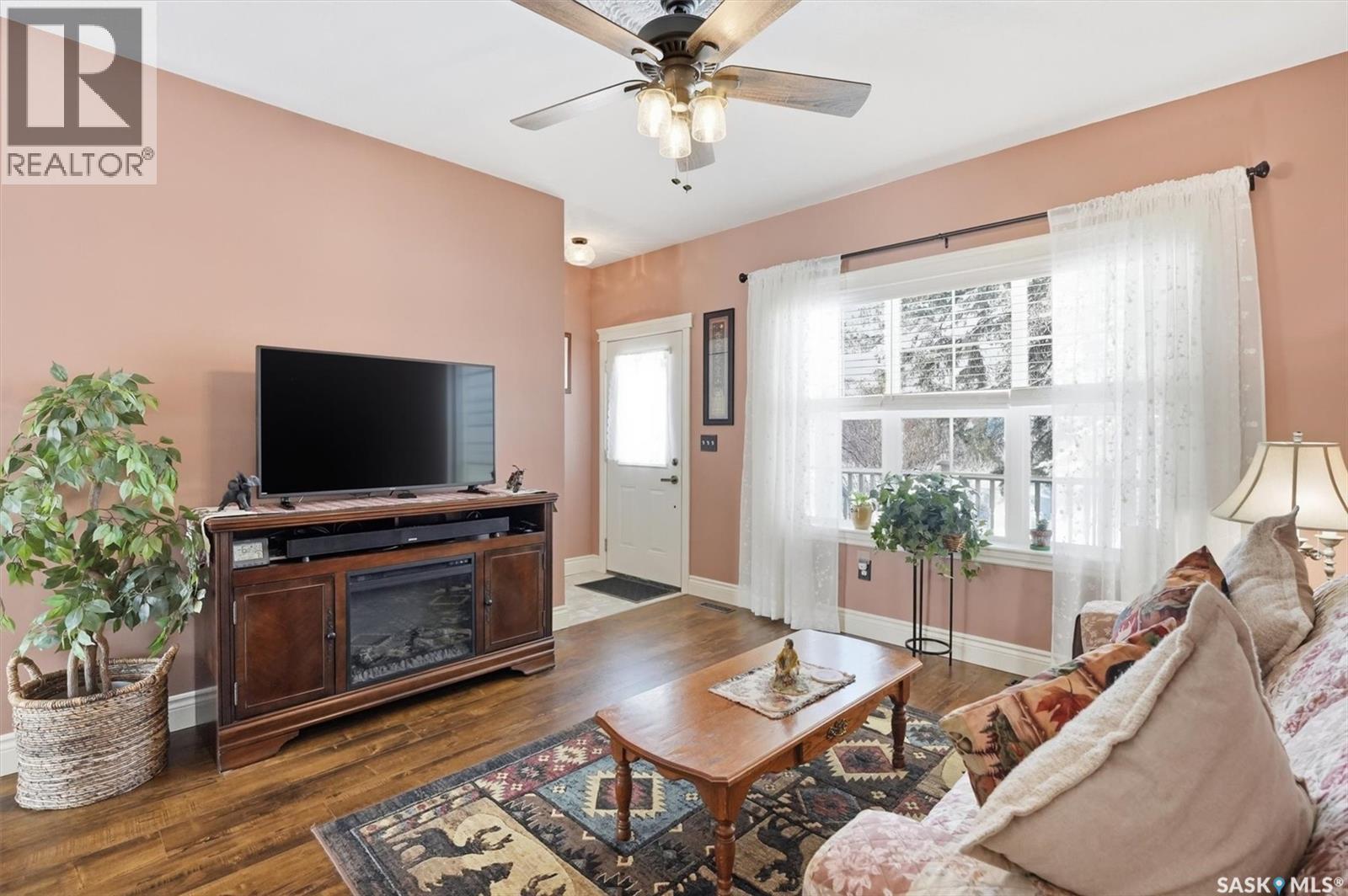 514 Railway Street E, Hepburn, Saskatchewan  S0K 1Z0 - Photo 7 - SK033600