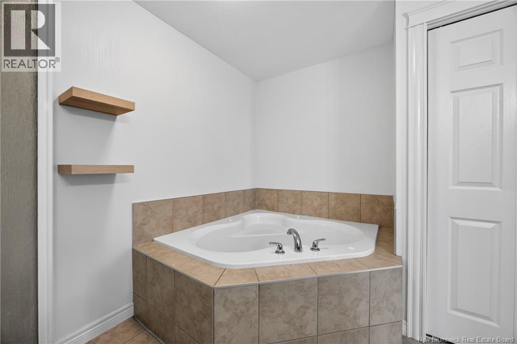 35 Lian Street Unit# 2, Fredericton, New Brunswick  E3C 0A8 - Photo 31 - NB137705