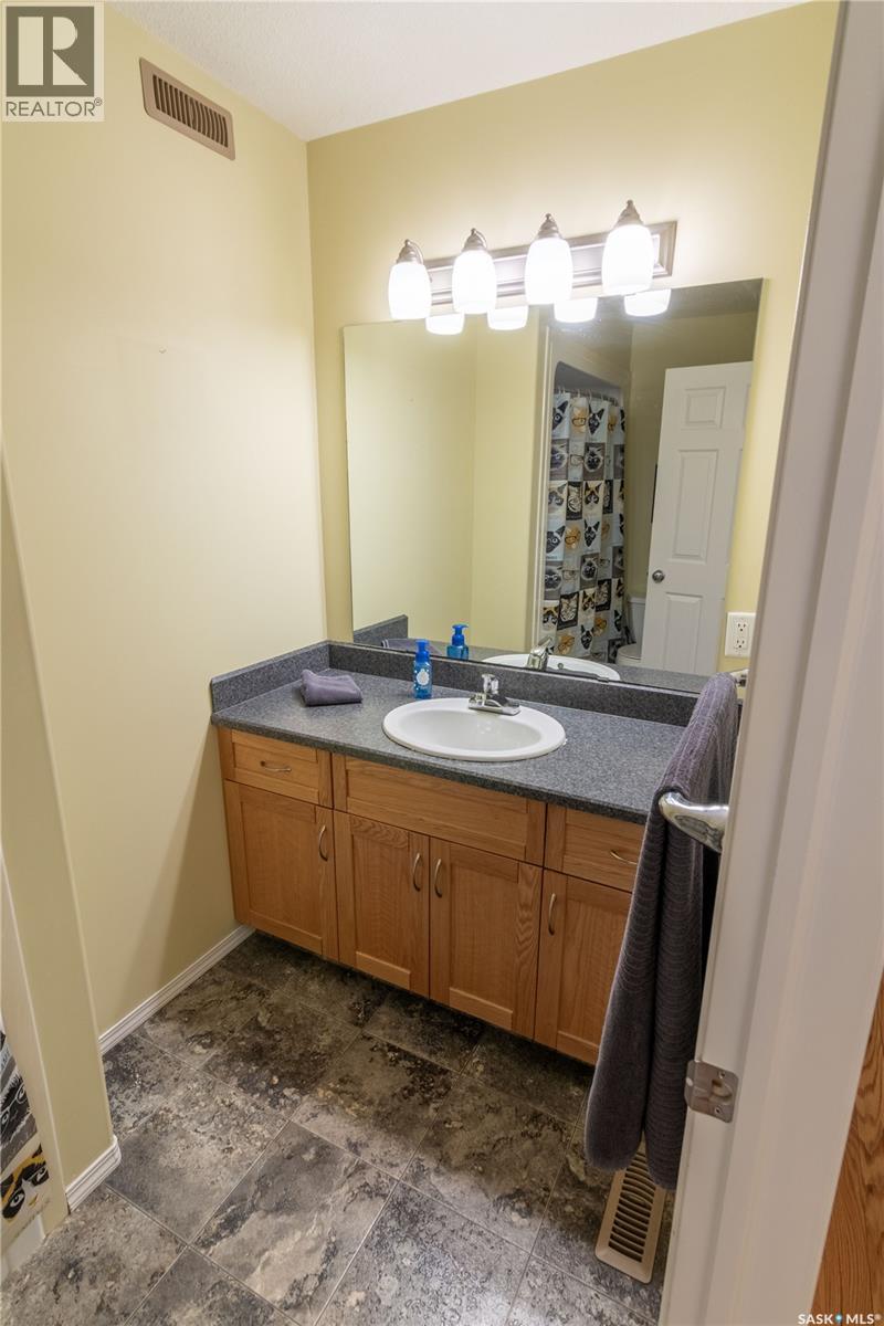 27 Samantha Street, Grand Coulee, Saskatchewan  S4M 0A3 - Photo 9 - SK033609