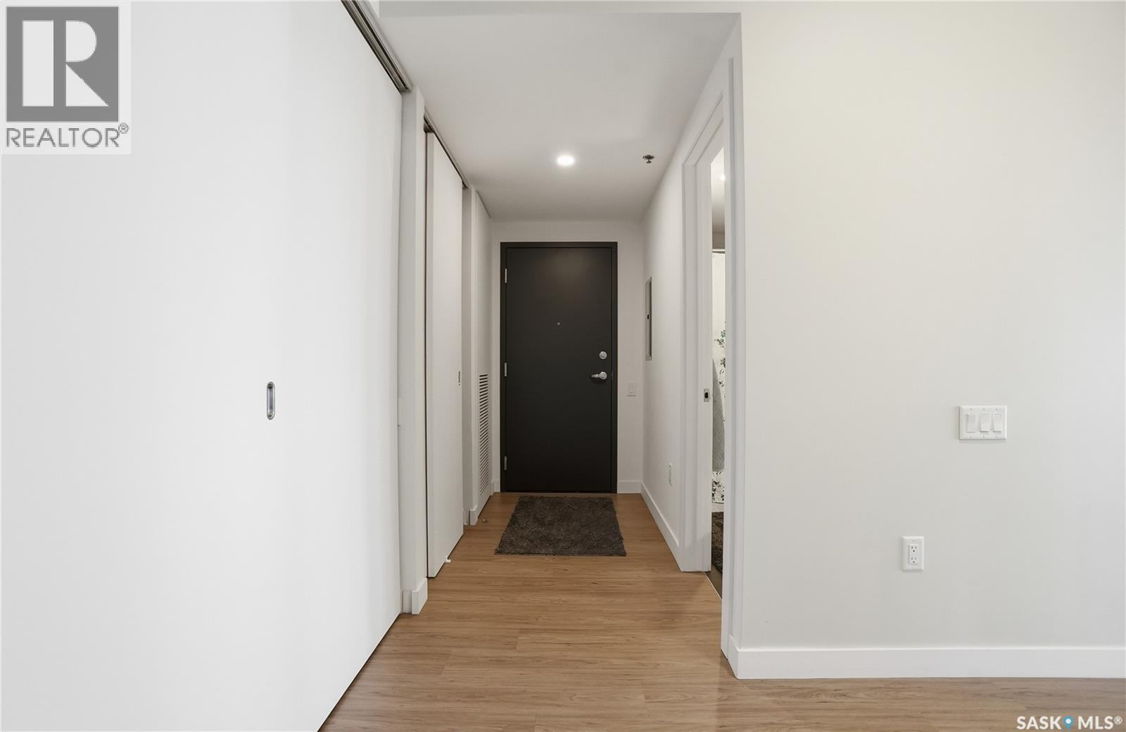 708 490 2nd Avenue S, Saskatoon, Saskatchewan  S7K 4H5 - Photo 3 - SK033611