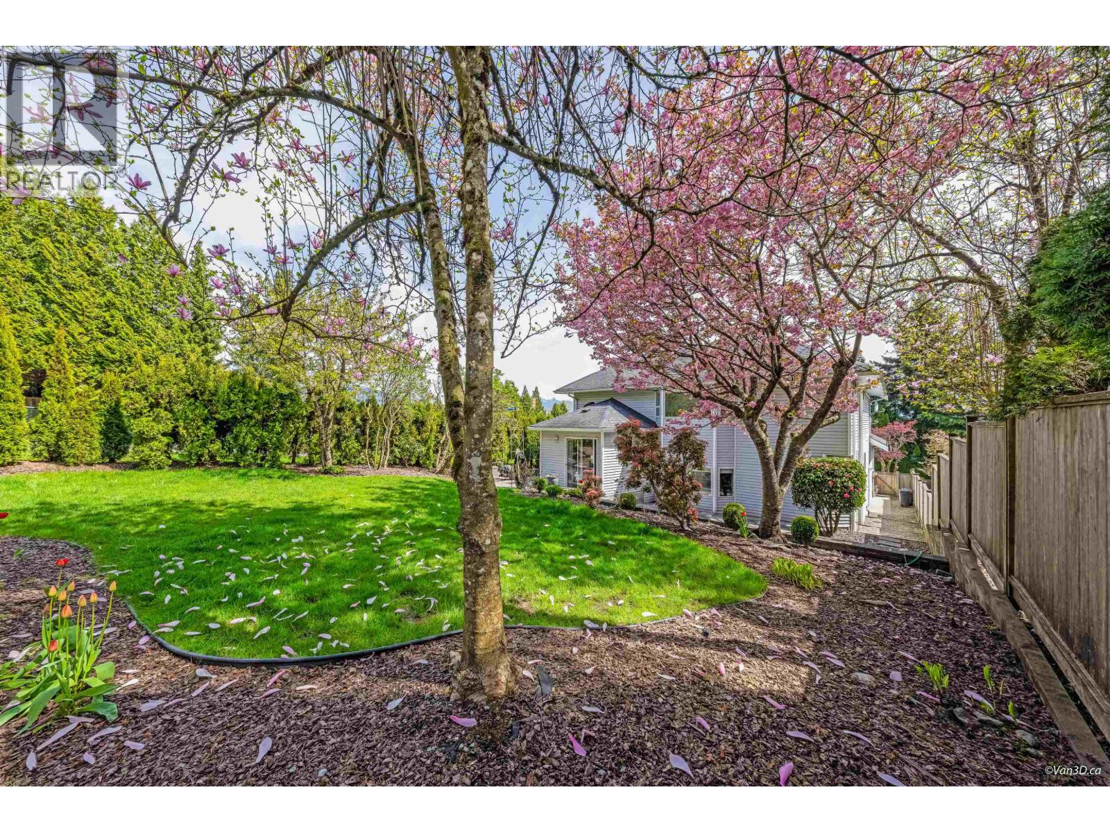 532 Riverview Crescent, Coquitlam, British Columbia  V3C 5A7 - Photo 36 - R3114288