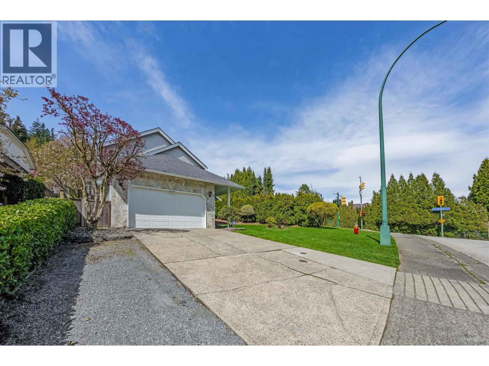 532 Riverview Crescent, Coquitlam, British Columbia  V3C 5A7 - Photo 38 - R3114288