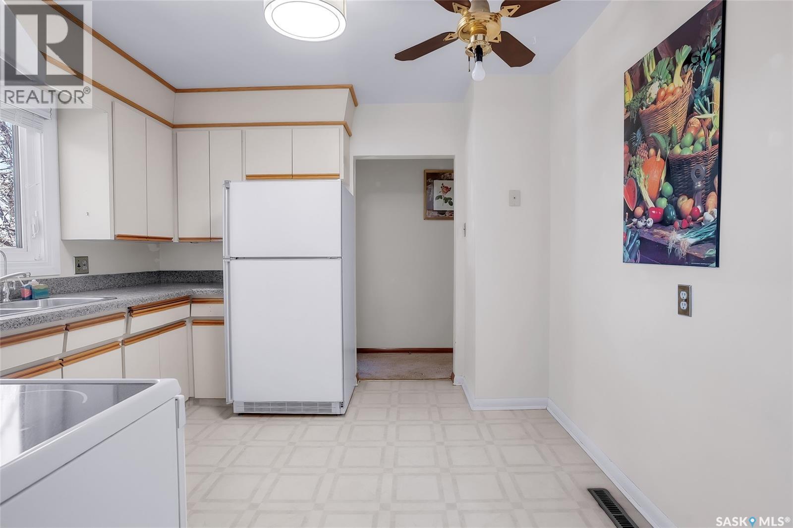 1217 J Avenue N, Saskatoon, Saskatchewan  S7L 2L7 - Photo 9 - SK033614