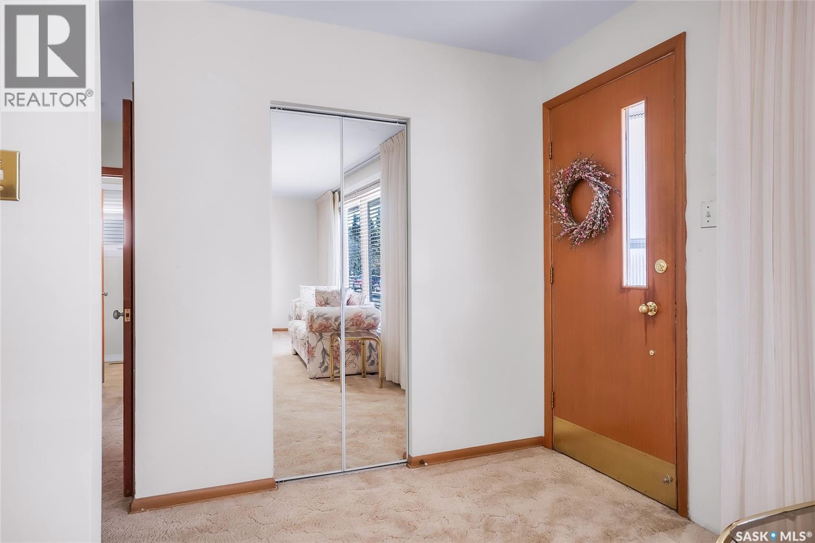 1217 J Avenue N, Saskatoon, Saskatchewan  S7L 2L7 - Photo 3 - SK033614