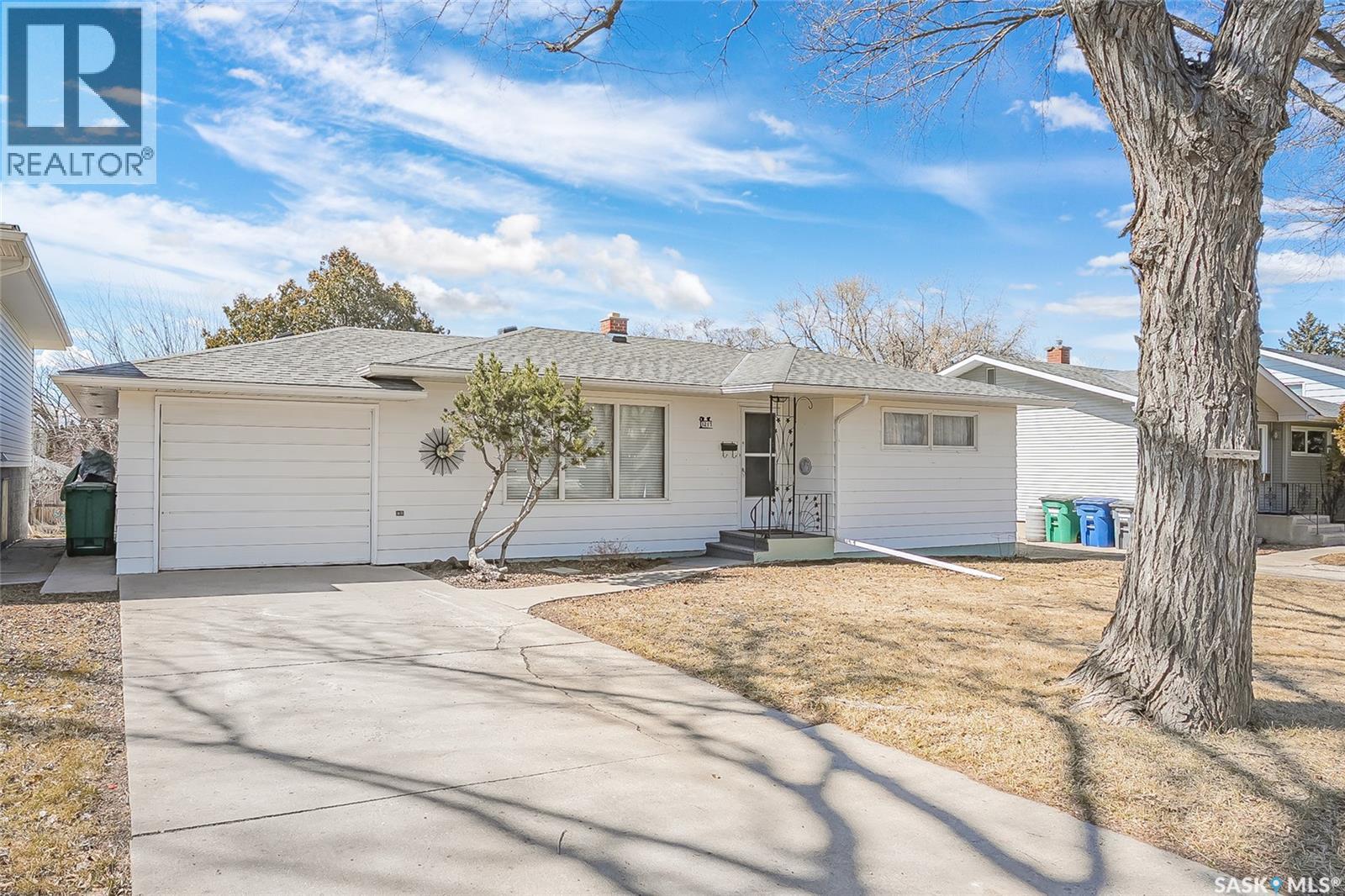 1217 J AVENUE N, Saskatoon, Saskatchewan