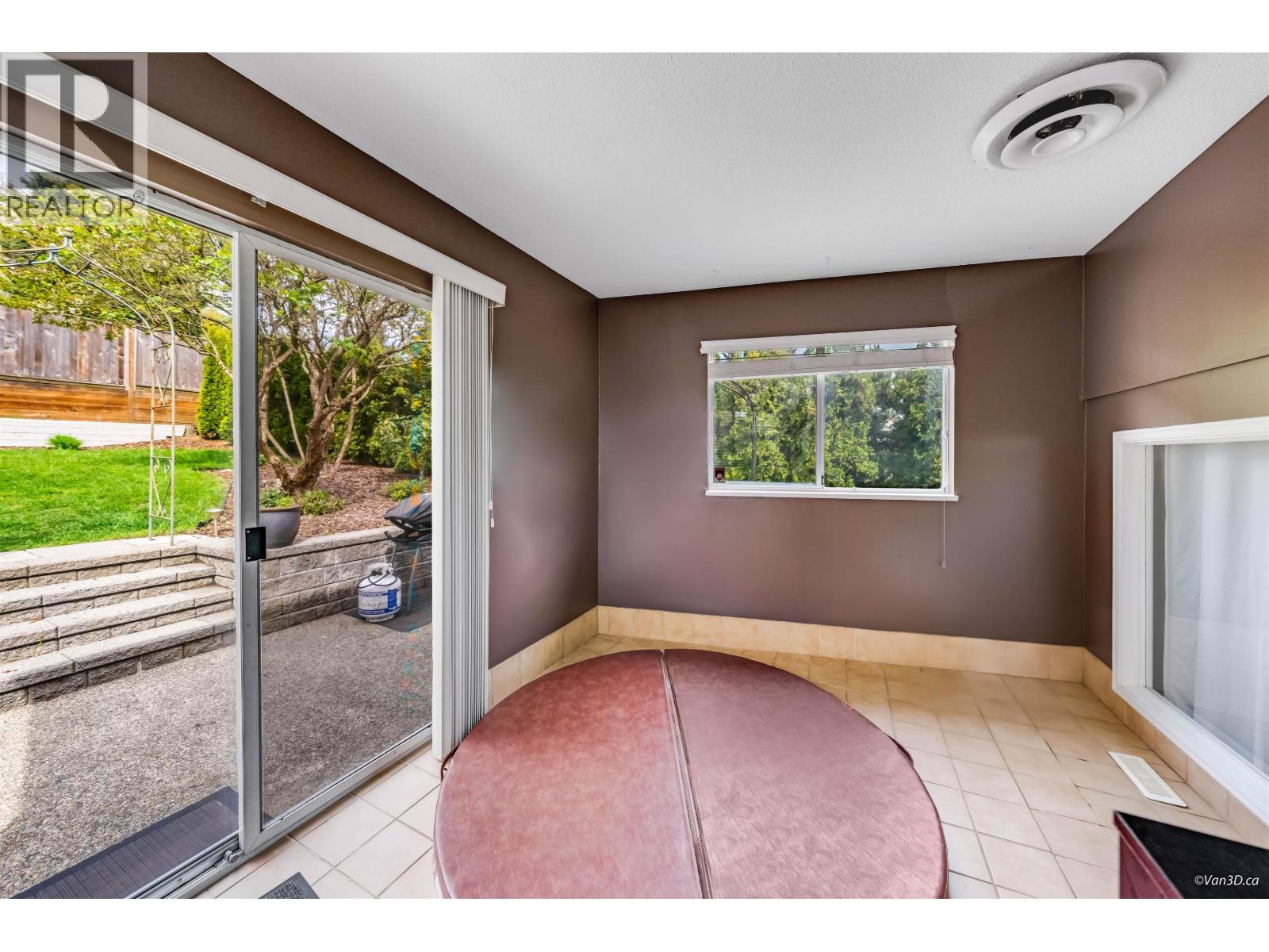 532 Riverview Crescent, Coquitlam, British Columbia  V3C 5A7 - Photo 29 - R3114288